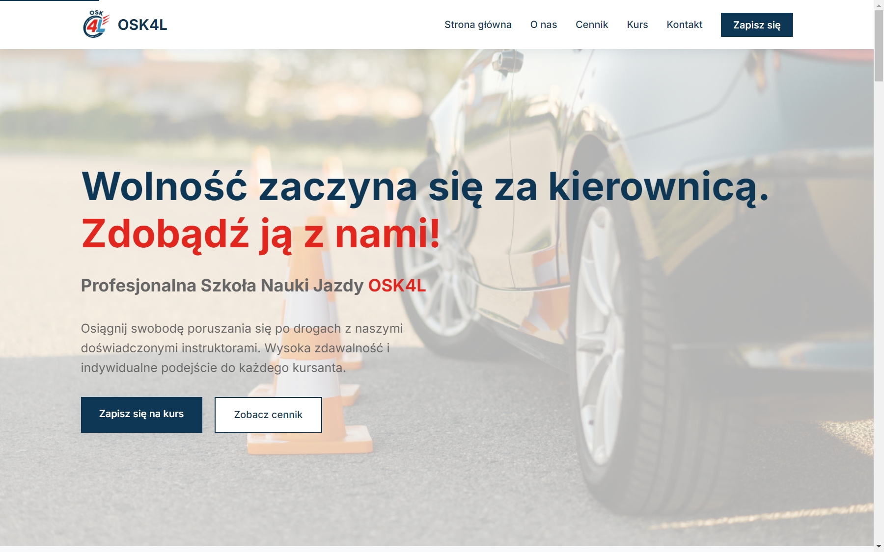 Strona szkoły jazdy na laptopie - widok 1